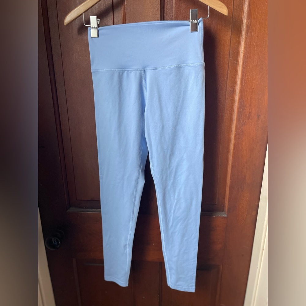 Offline by aerie women’s medium light blue athletic leggings